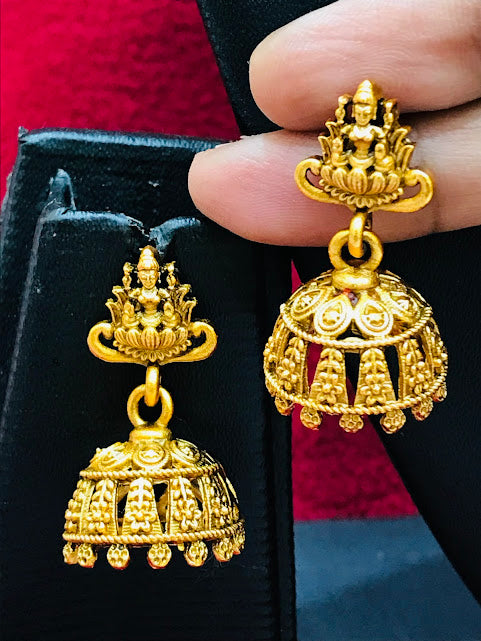 Elegant Designed Earrings In Tempe