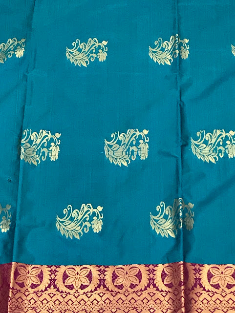 Peacock Green Colored Art Silk With Contrast Border Royal Look Saree In Skull Valley