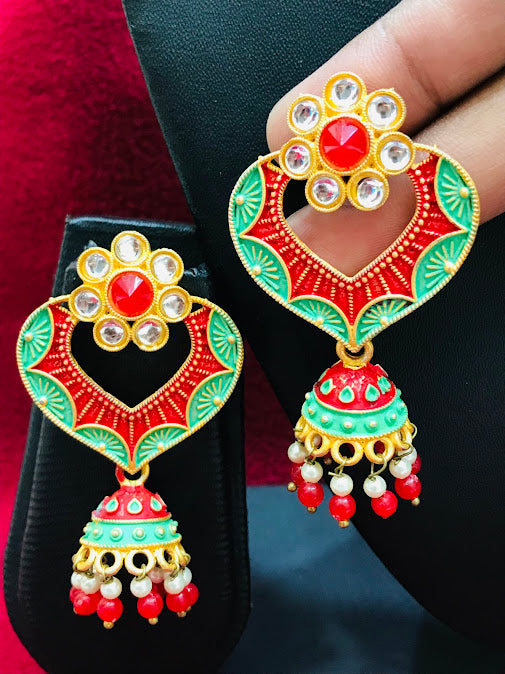 Antique Gold Earring In Tempe