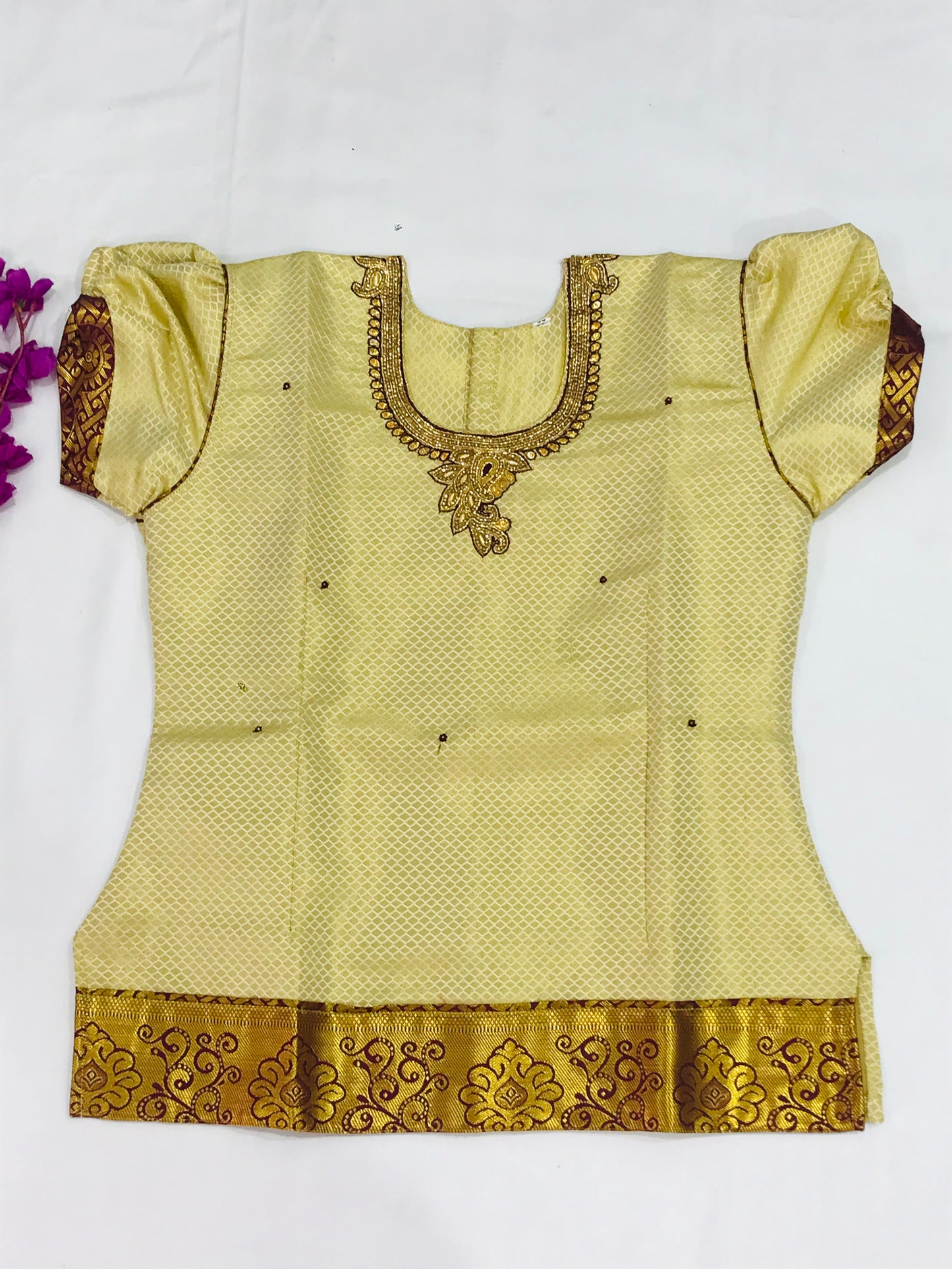 Designer Silk Langa Set For Girls in Peovia