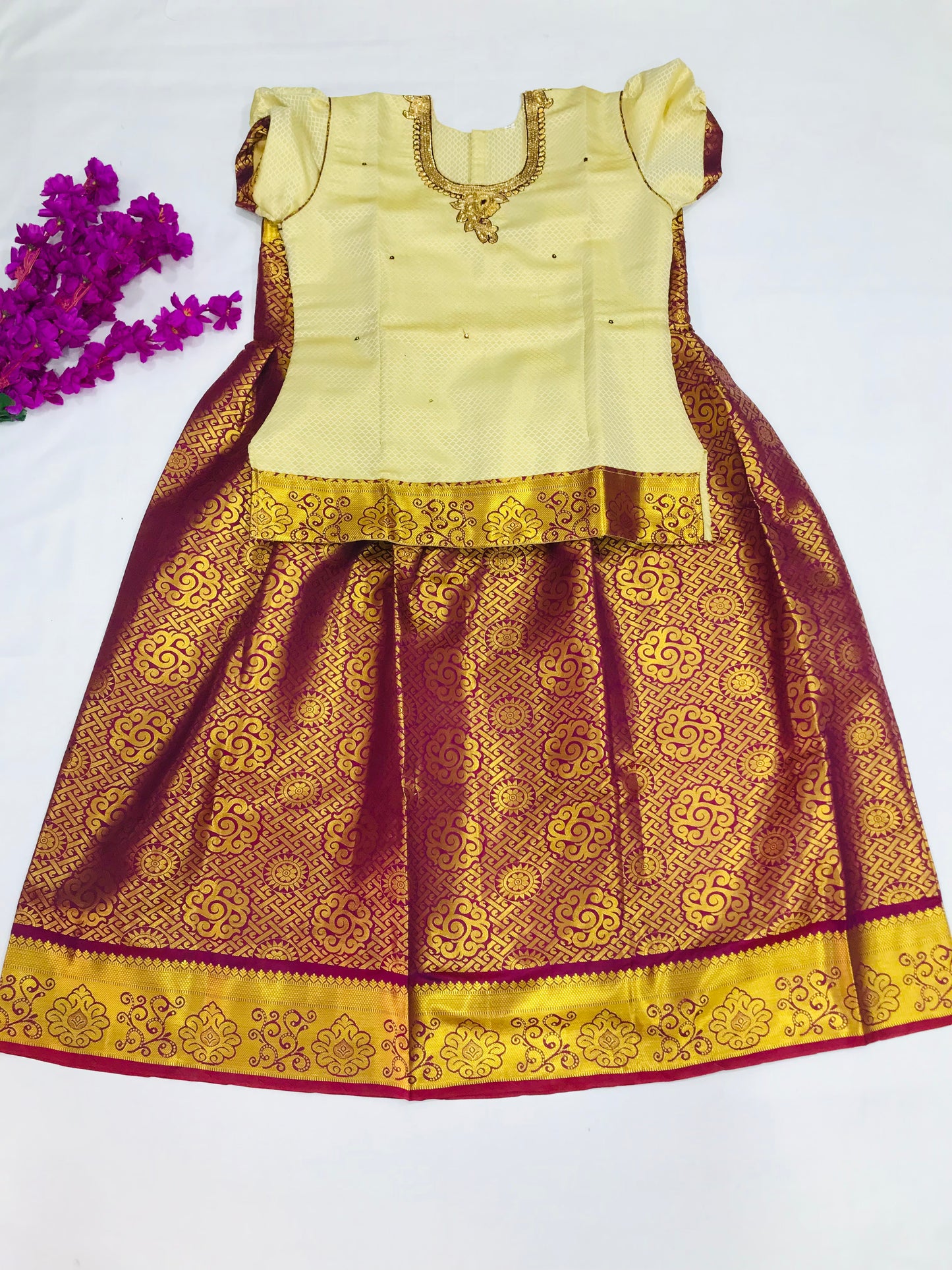 Fabulous Ivary Color Designer Silk Langa Set For Girls