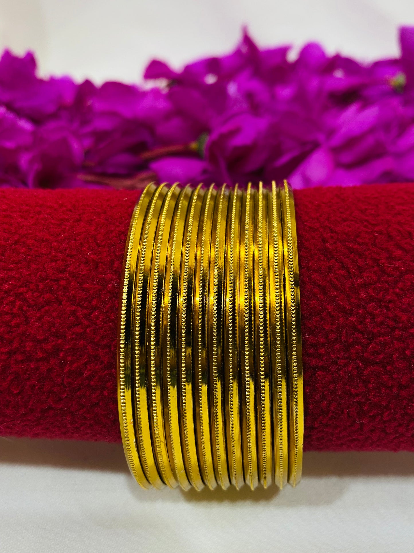 Beautiful Gold Colored Metal Bangles In Near Me