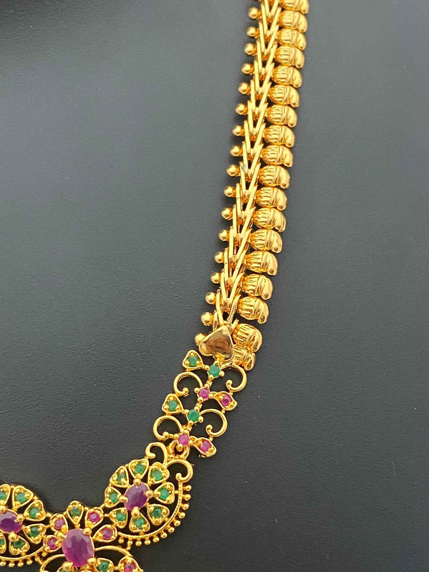 Elegant Necklace With Tear Drops In Prescott