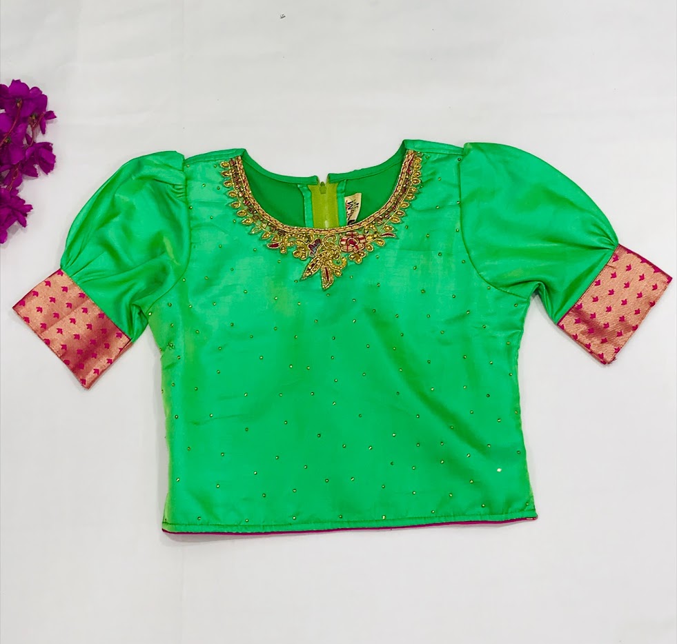 Lehenga With Stone Work On Neck In Suncity West