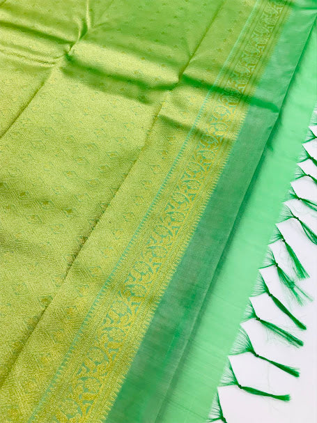 Attractive light Purple Color Pure Kanchi Silk Saree With Gold Zari Border In Bull Head City