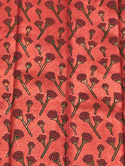 Flower Design Soft Silk Saree In Yuma