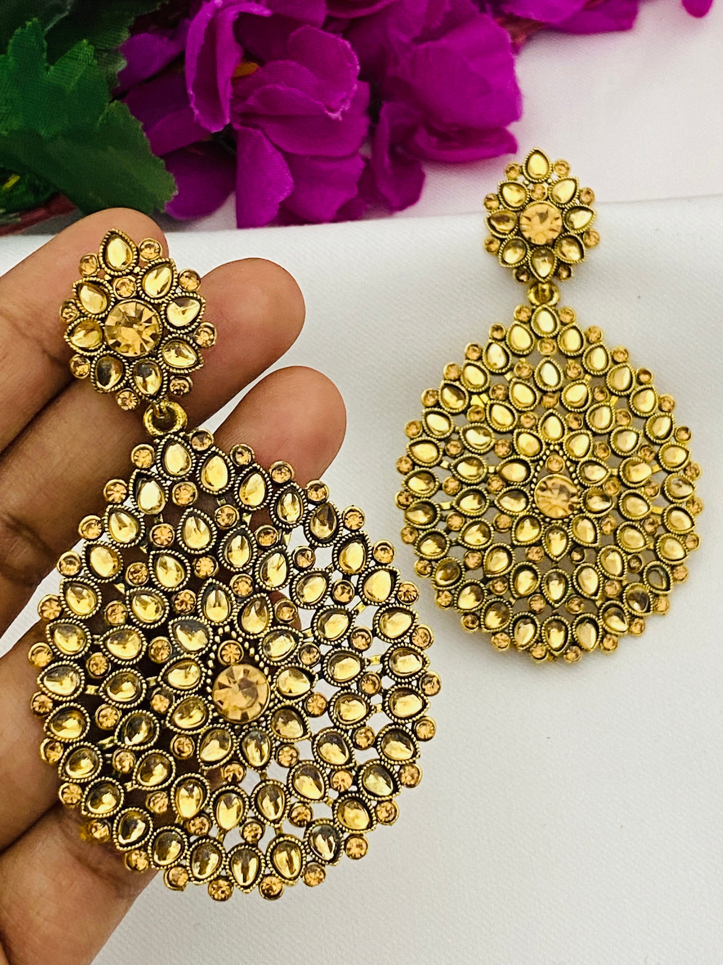 Attractive Antique Gold Round Drop Earrings In USA
