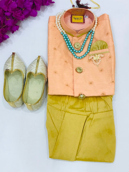 Sherwani Juttis With Brooch Pin And Pearl Mala Near Me