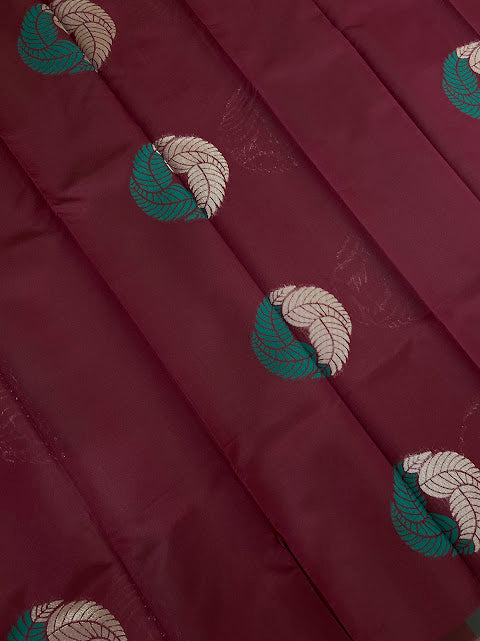 Dark Purple Color leaf motifs Pure Kanchi Silk Saree In Tempe