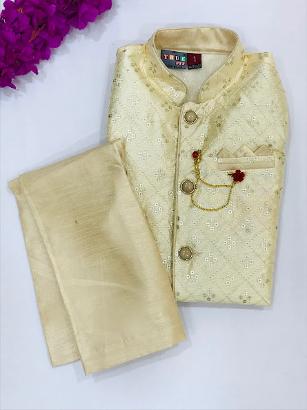 Designer Brooch Pin Attached For Boys In Gilbend