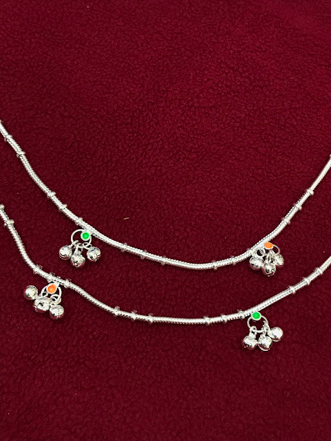Glimmering Silver Color Anklets With Artificial Stones & Beads For Women Near Me