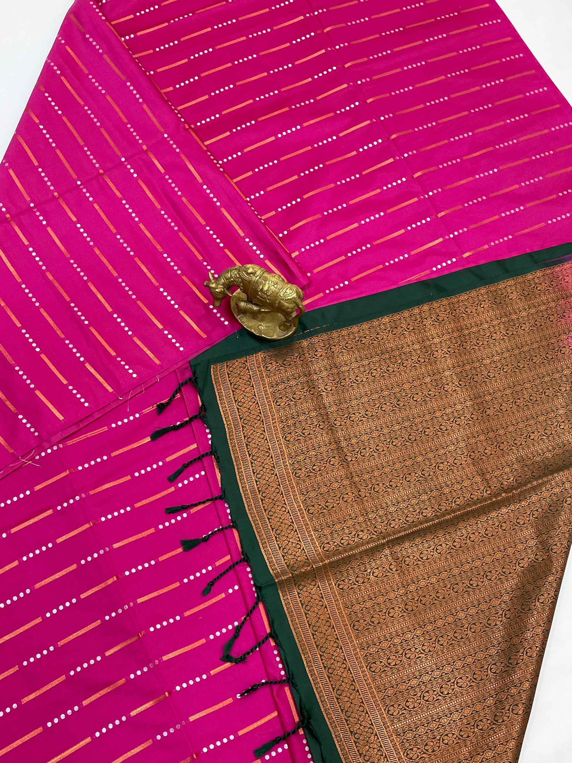 Pink Color Soft Silk Saree With Contrast Rich Pallu In Suncity