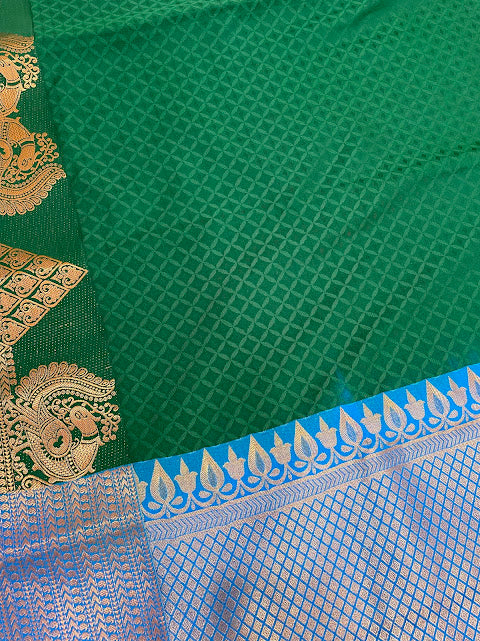 Green Soft Silk Saree For Women In Suncity