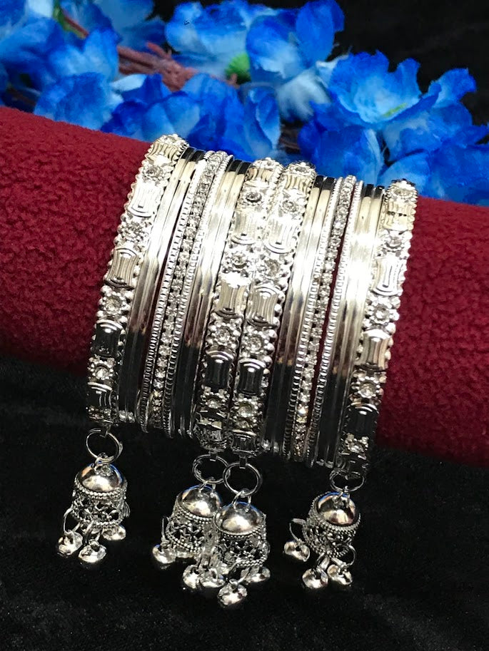 Beautiful Silver Metal Bangles In Suncity