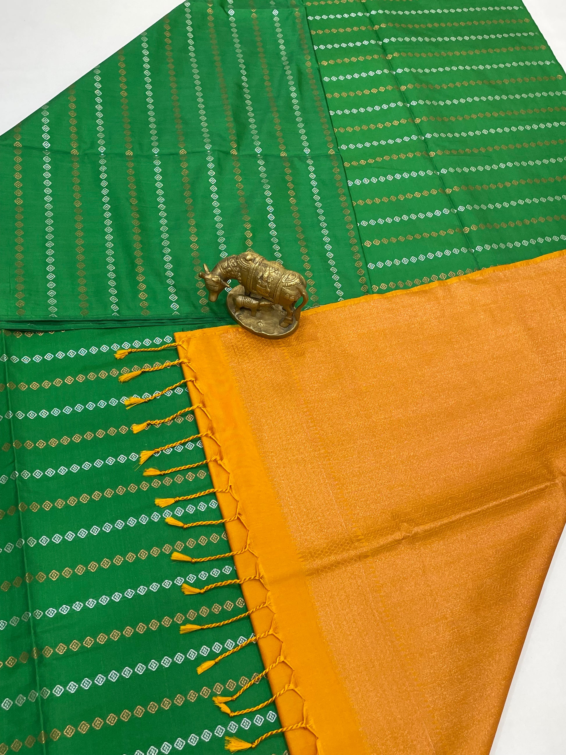 Green Color Soft Silk Saree With Contrast Rich Pallu In Surprise