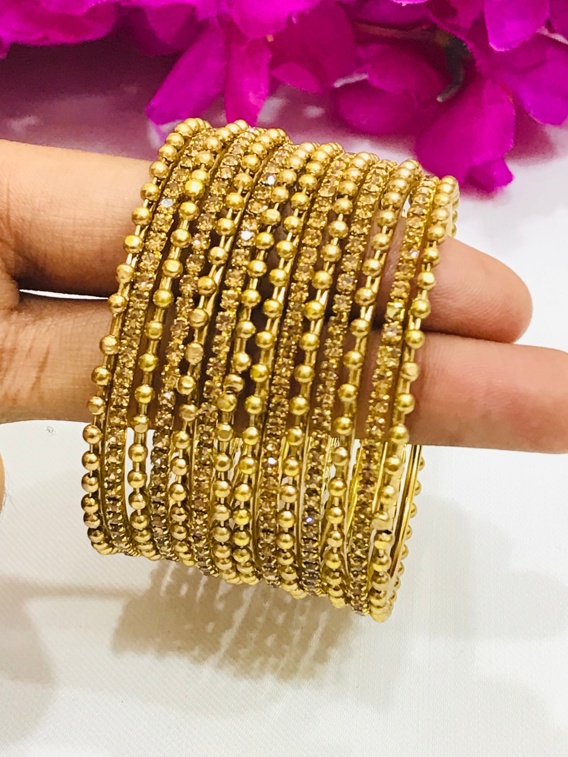 Dot Designed Metal Bangles Set In Mesa