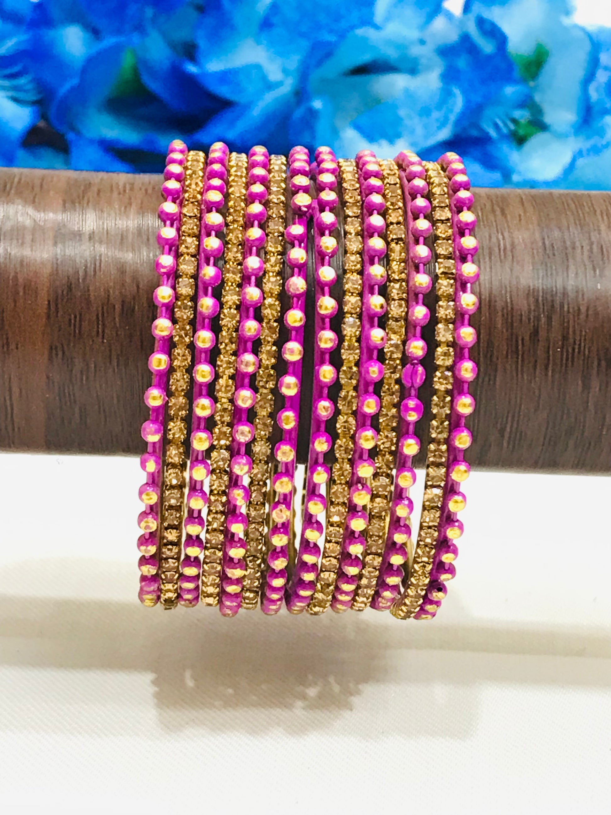 Metal Bangles Set In Yuma