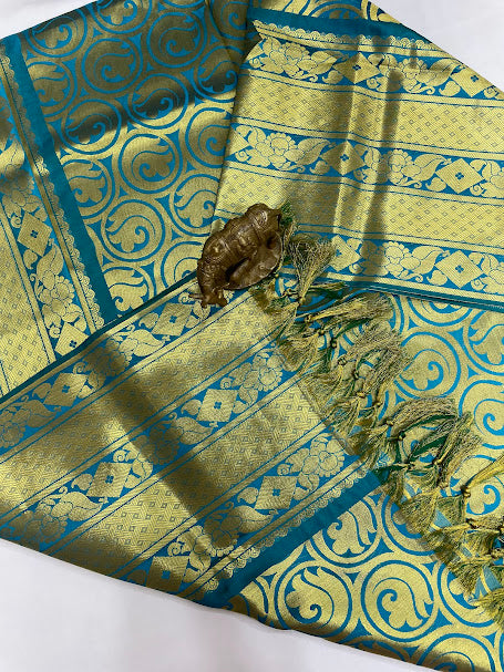 Beautiful Green Color Art Silk With Designer Zari Work (Ponnadai) In Mesa