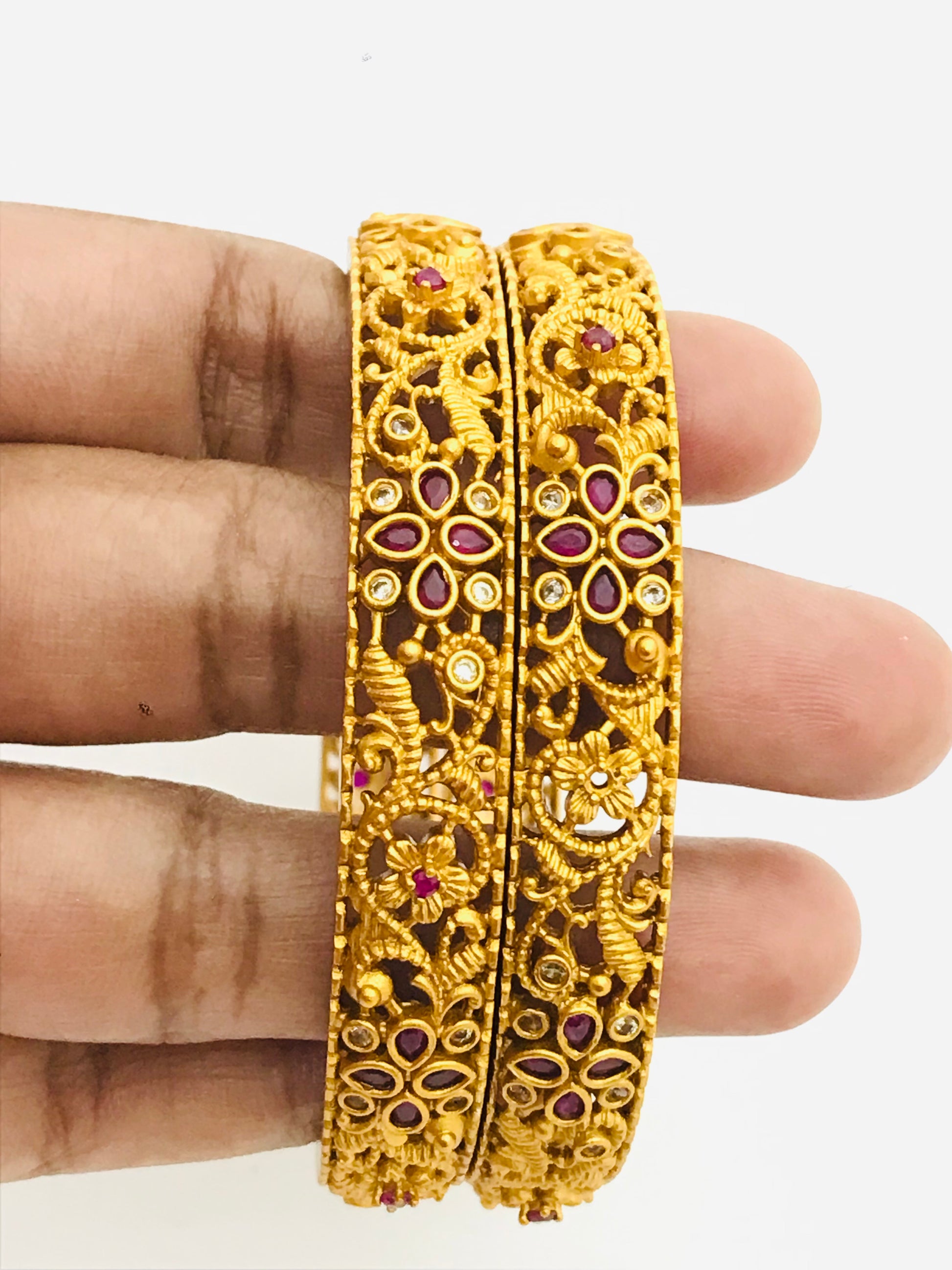 Antique Gold Bangle Set With Ruby Stones Near Me