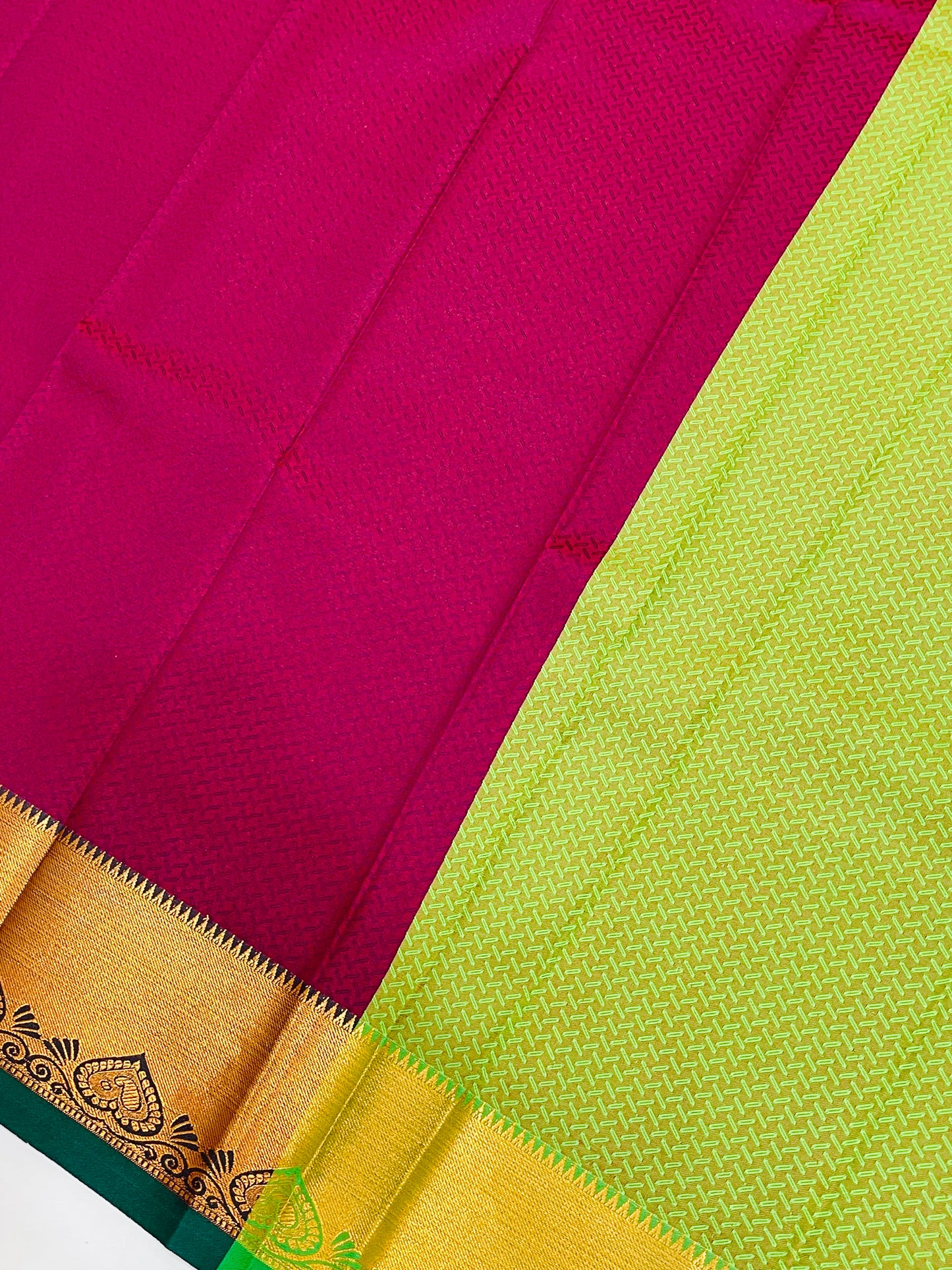 Elegant Maroon Art Silk Saree With Zari Work For Women