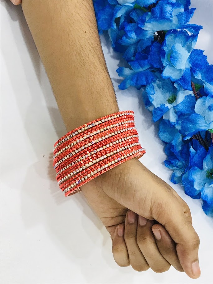 Party Wear Metal Bangles In Suncity
