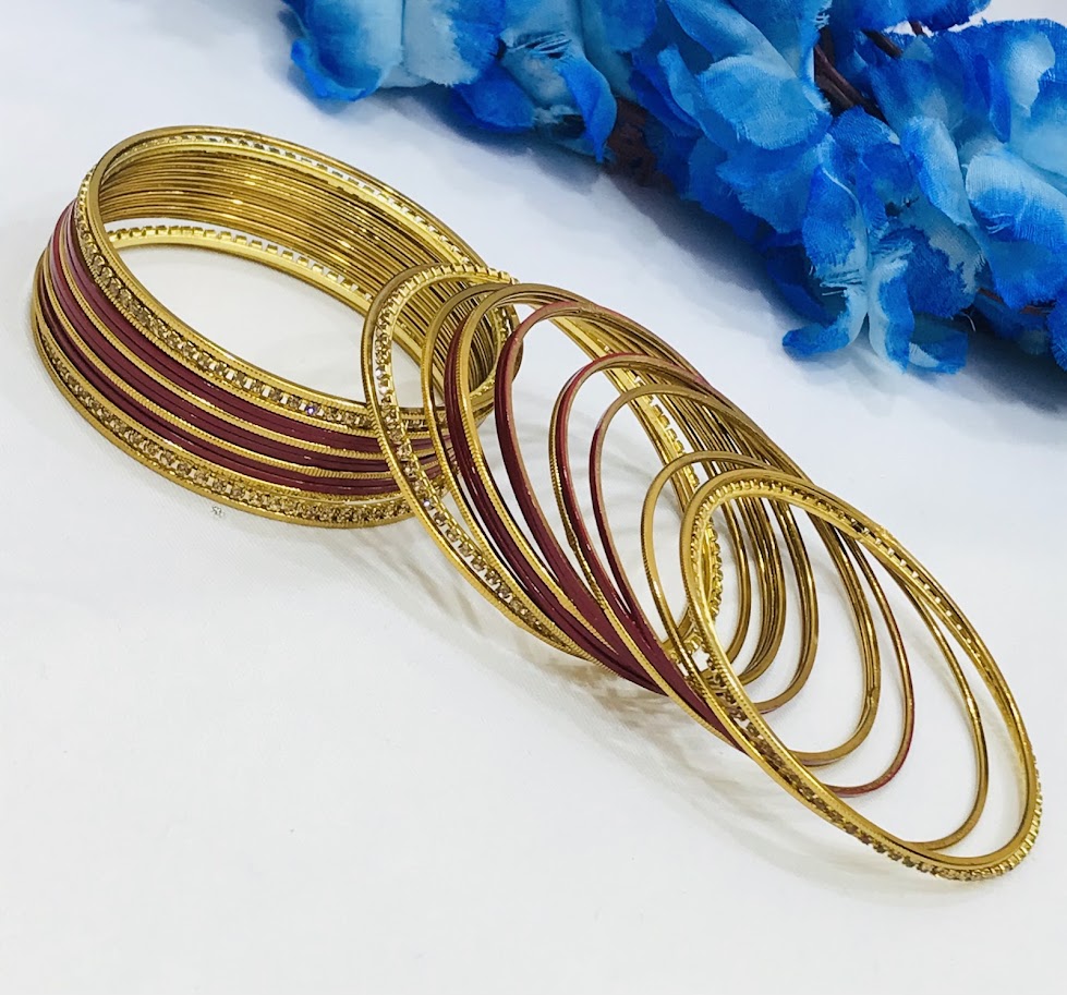 Beautiful Red Color Metal Bangles In  Mesa
