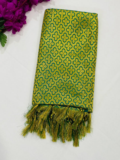 Elegant Green Color Traditional Silk Shawl (Ponnadai) For Guest