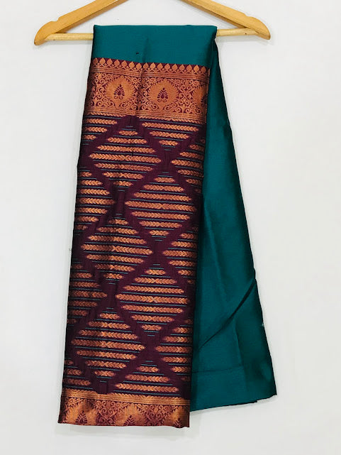 Alluring Soft Silk Saree With Fancy Pallu In Tempe