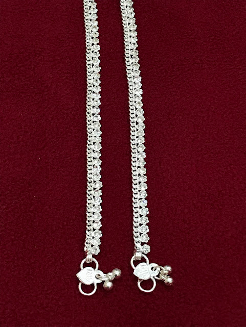 Lovely Silver Color Anklets In USA