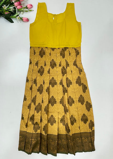 Green Color Art Silk Langa Sets In Suncity