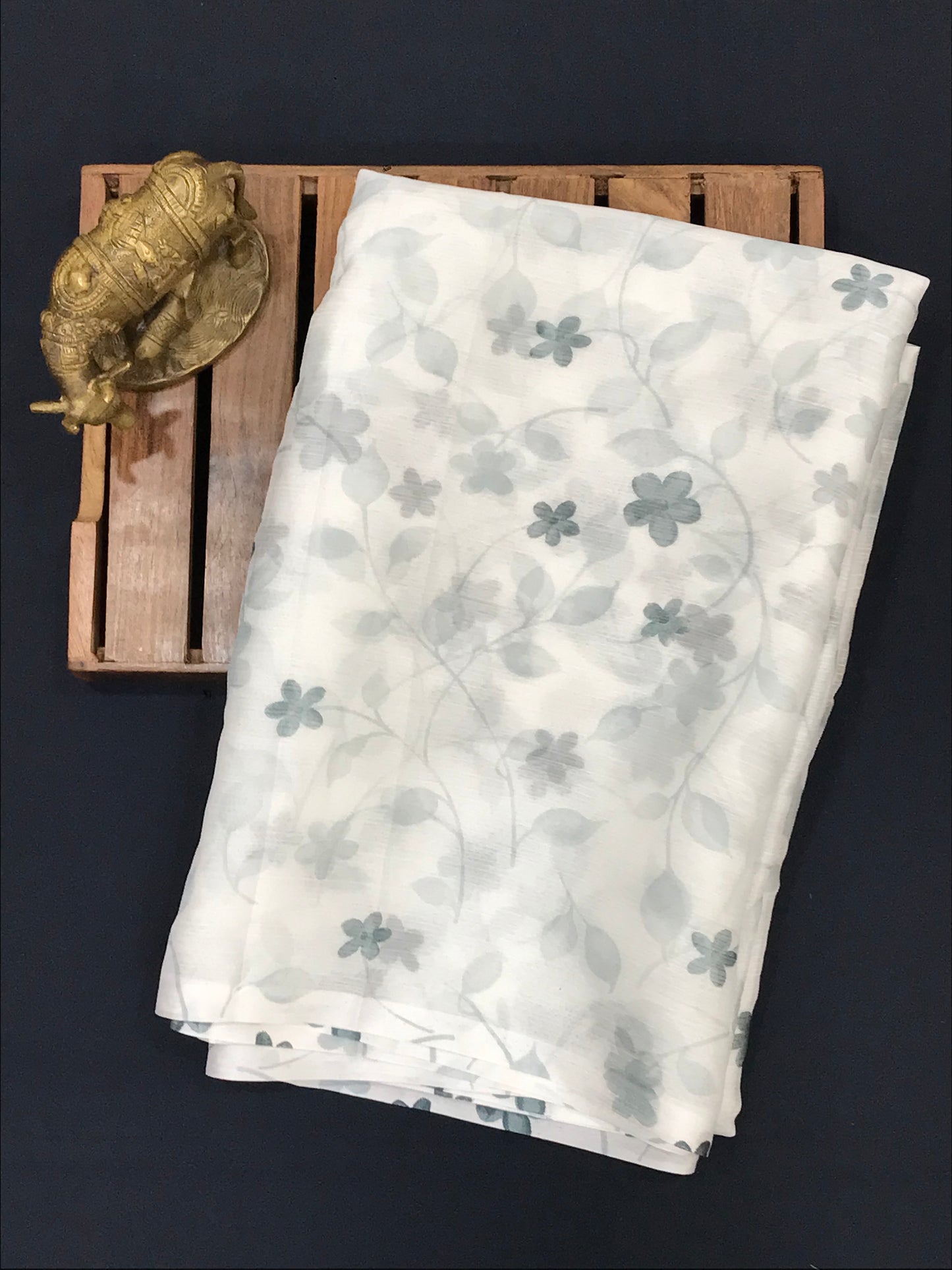 Delightful White Color Floral Designed Chiffon Saree For Women Near Me