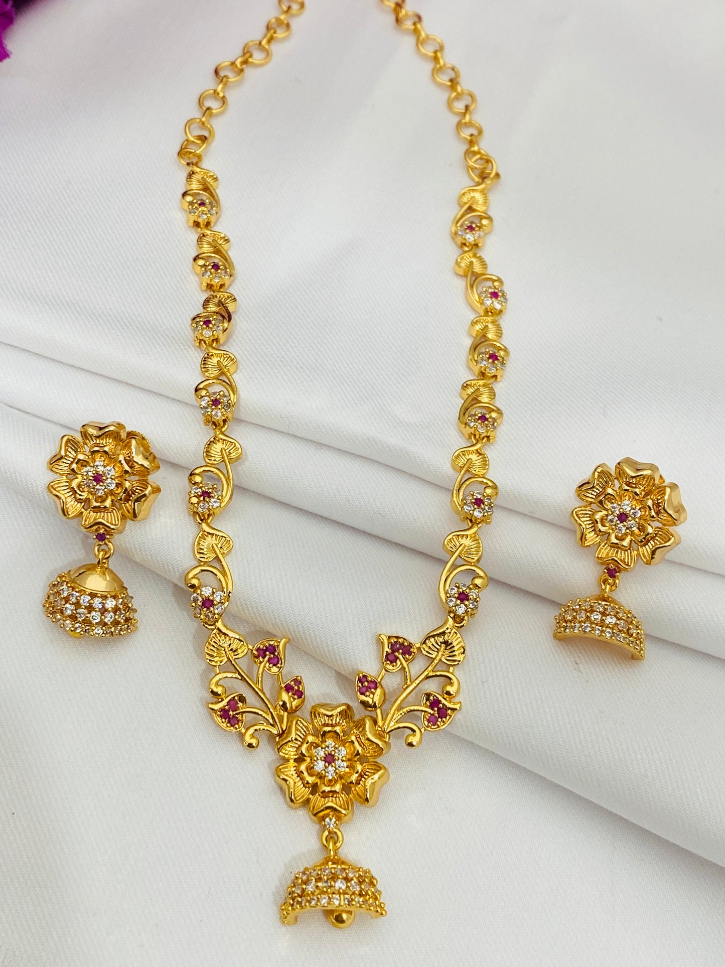 Beautiful Floral Gold Plated Wedding Jewelry Stone Near Me