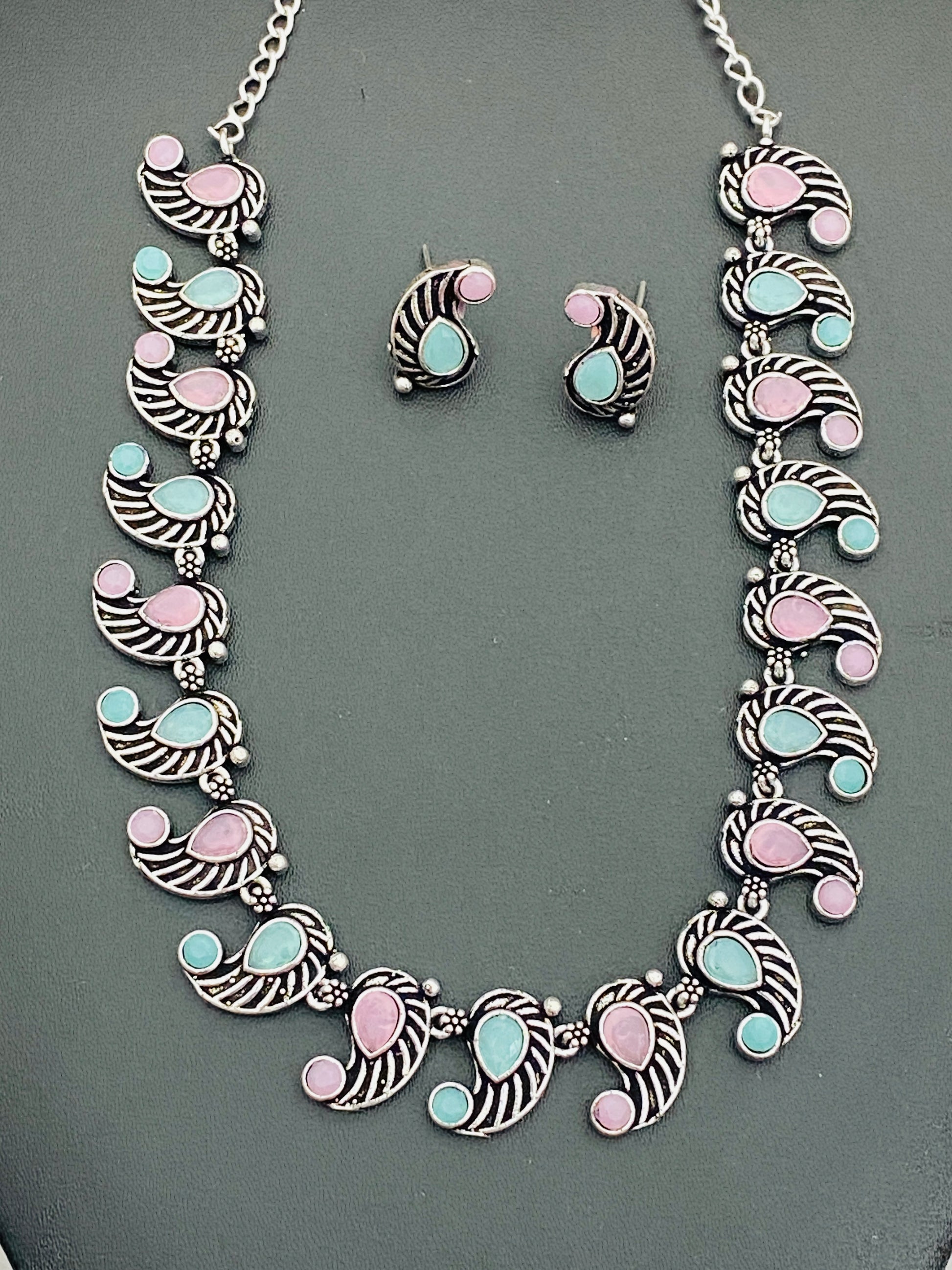 Mango Design Silver Toned Oxidized Necklace With Earrings In Mesa