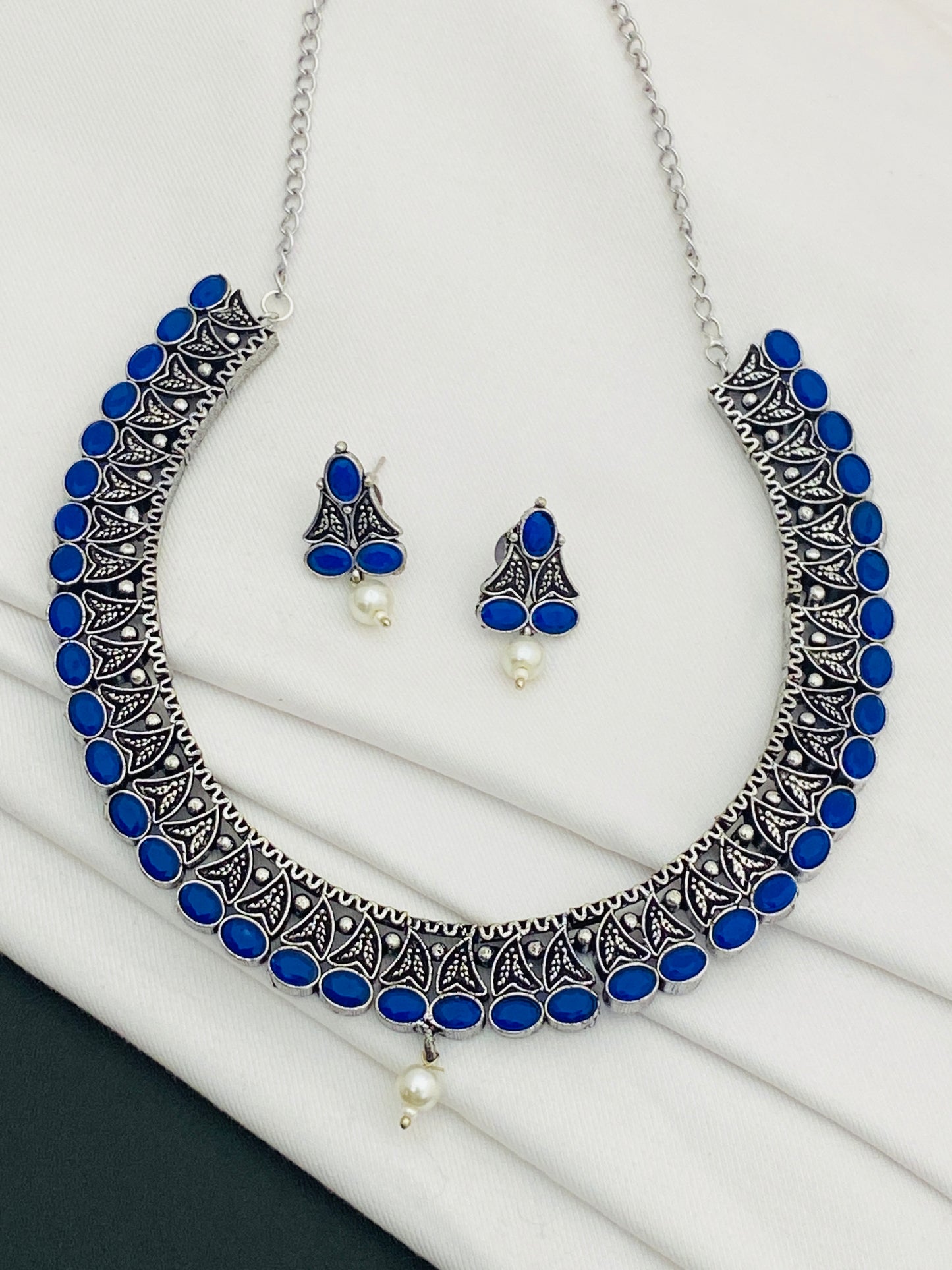 Silver Toned Oxidized Necklace Set With Earrings in Sedona