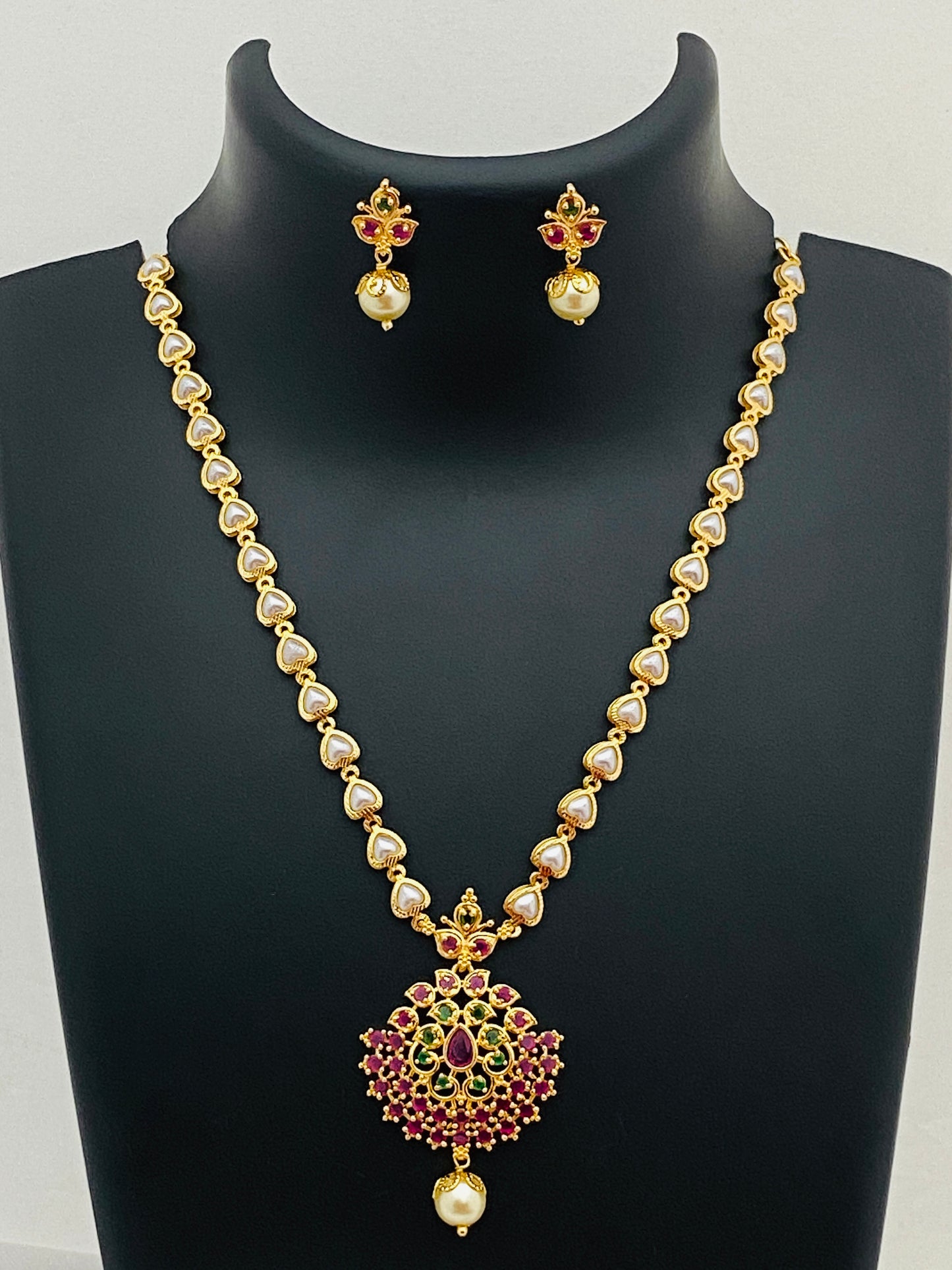 Elegant Traditional Fancy Diamond Matte Finish Necklace With Earrings Jewelry Sets