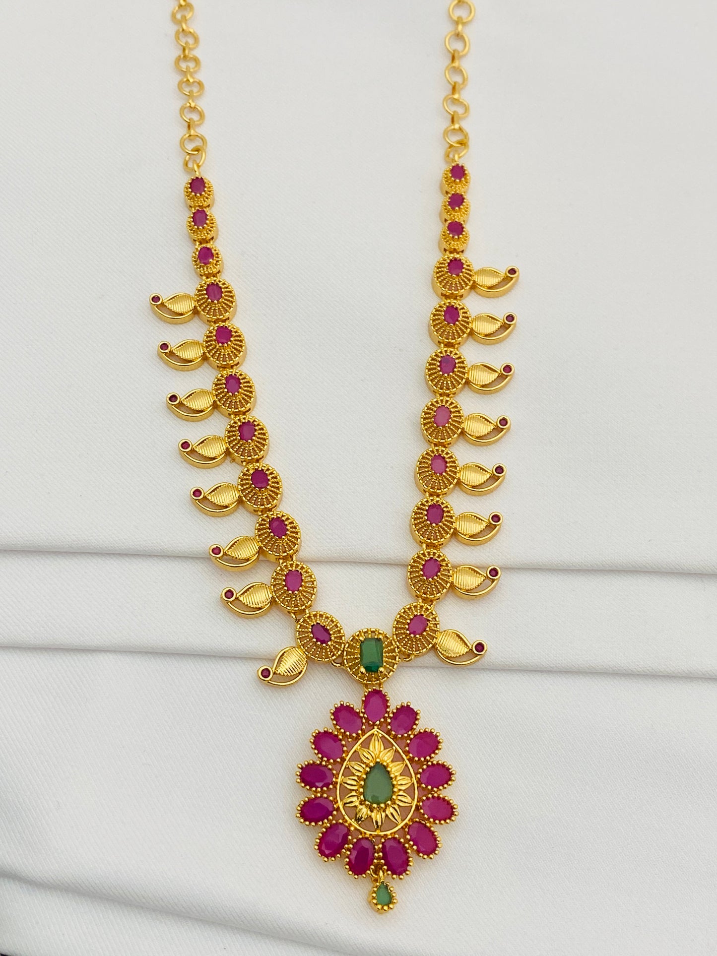 Beautiful Premium Quality Necklace Near Me