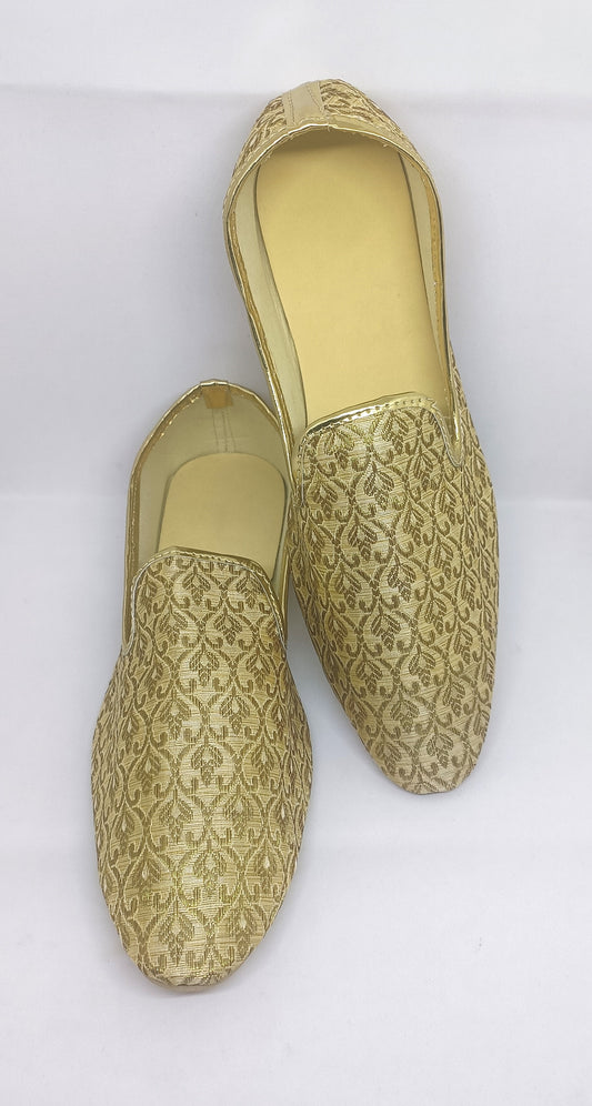 Attractive Premium Quality With Gold Zari Embroidery Work Mojaris For Men