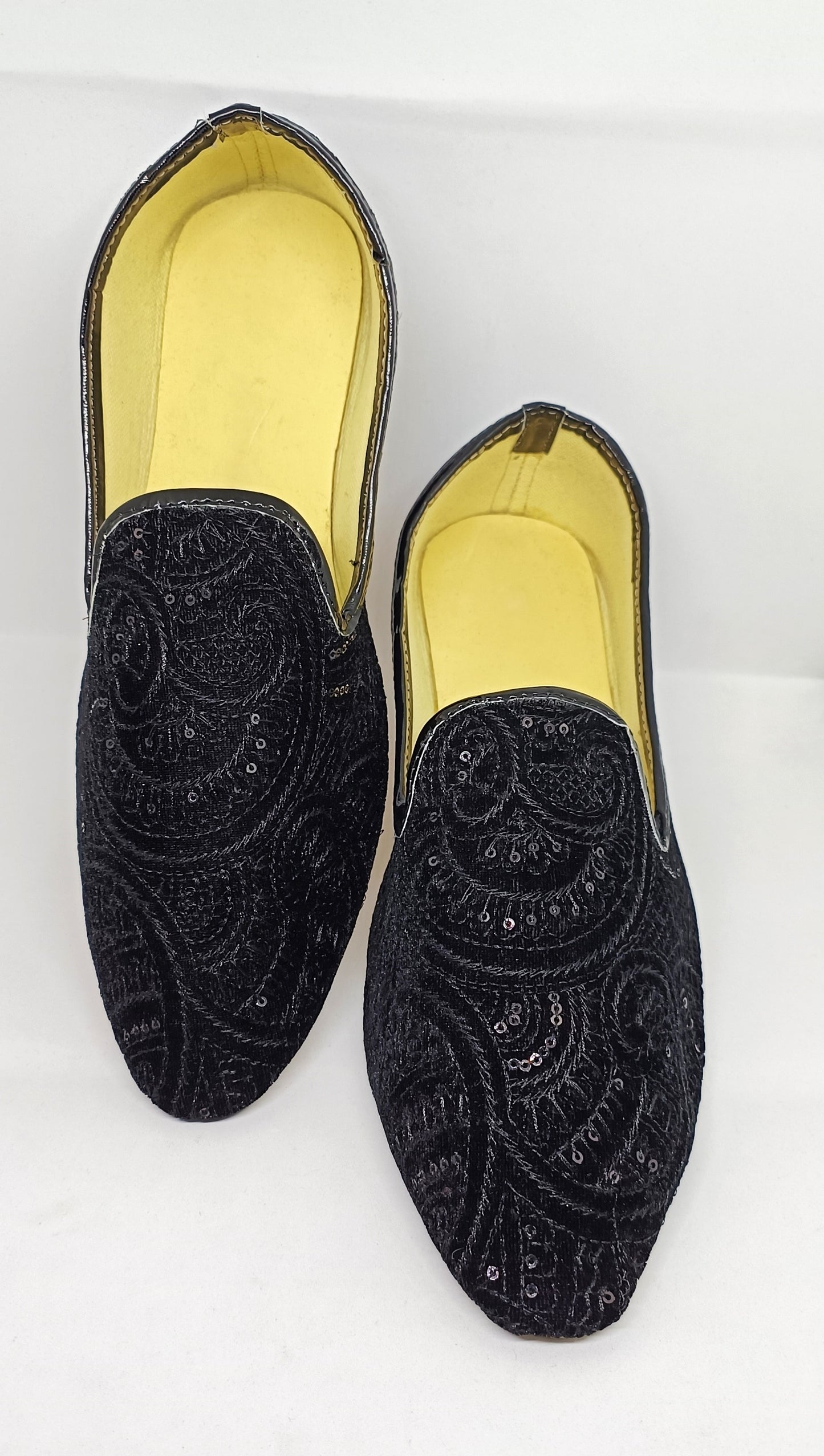 Appealing Black Colored Mojaris In Arizona