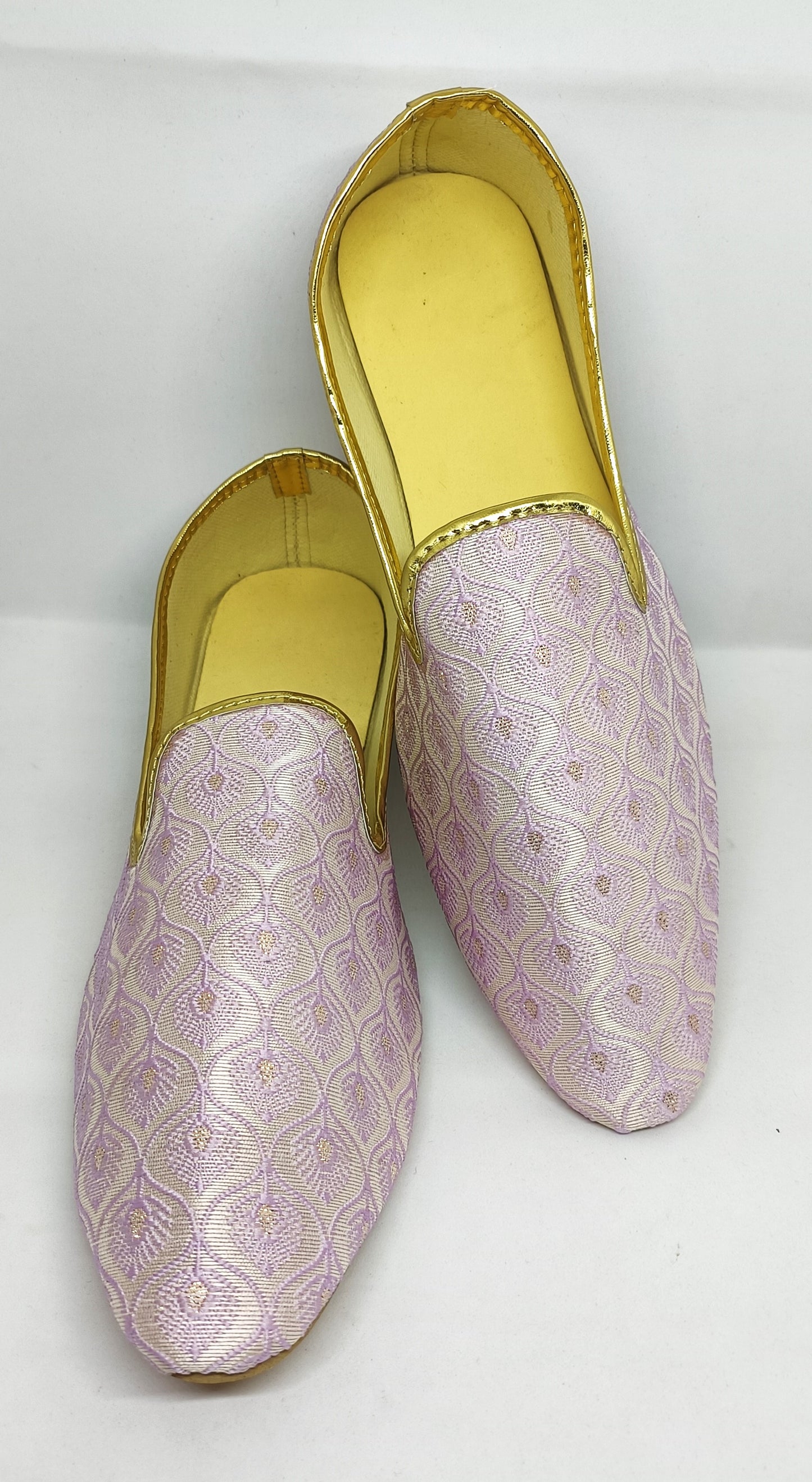 Graceful Pink Color Mojaris for Men Near Me