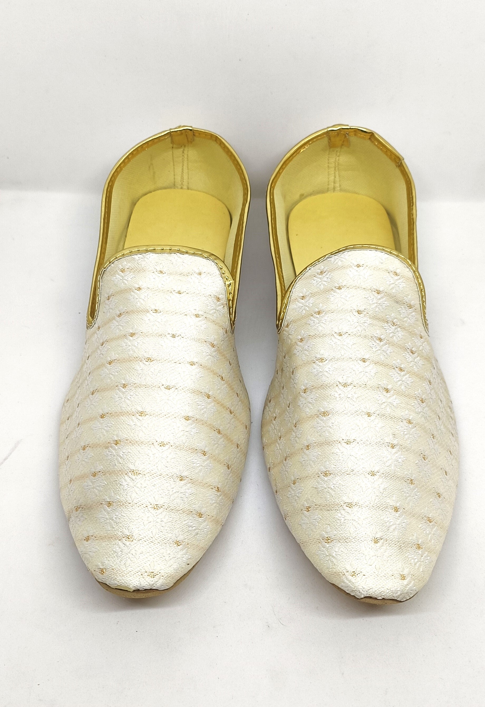 Attractive Zari Work Mojari Jutti for Men In USA