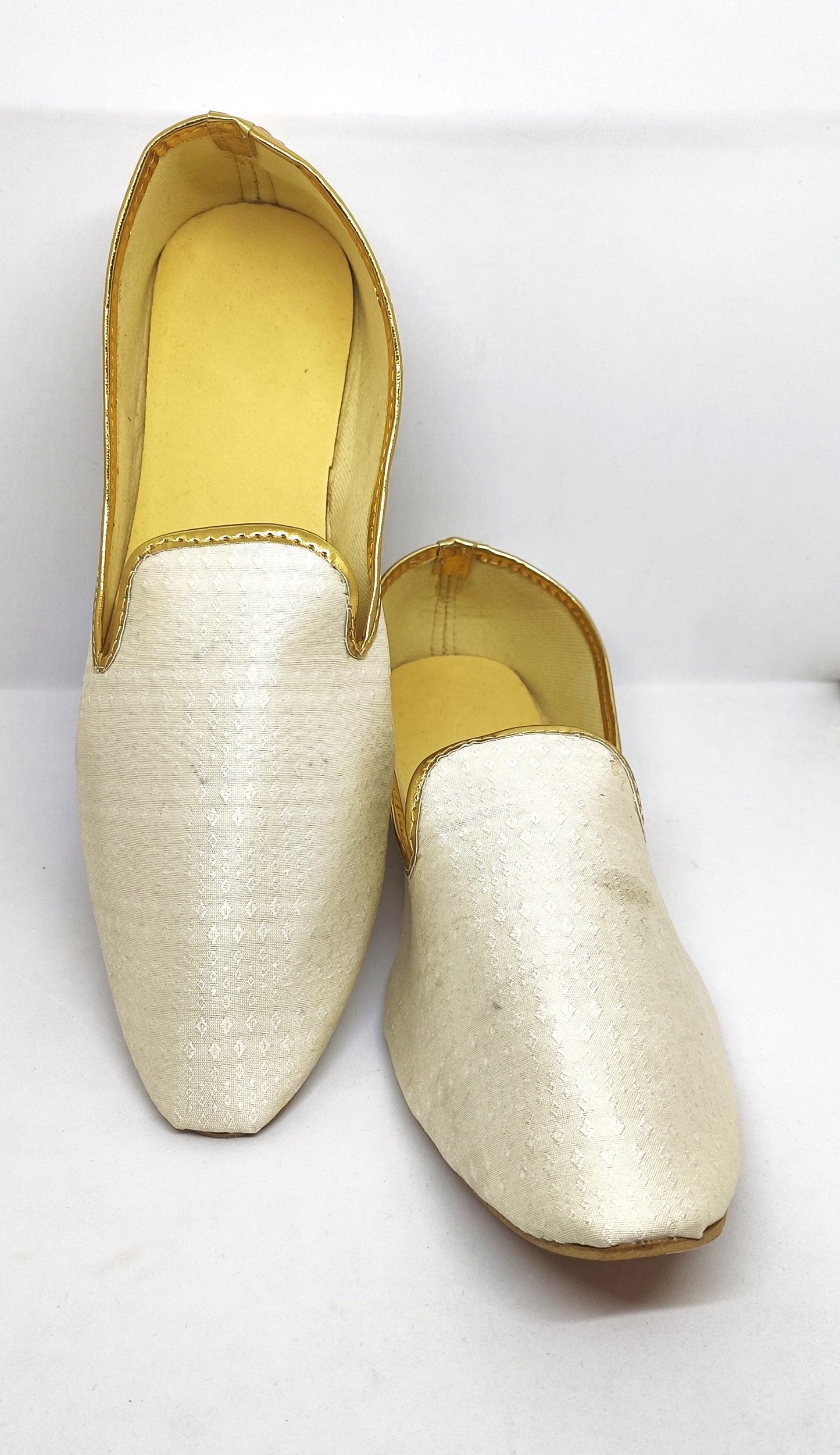 Pretty White Color Mojaris For Men