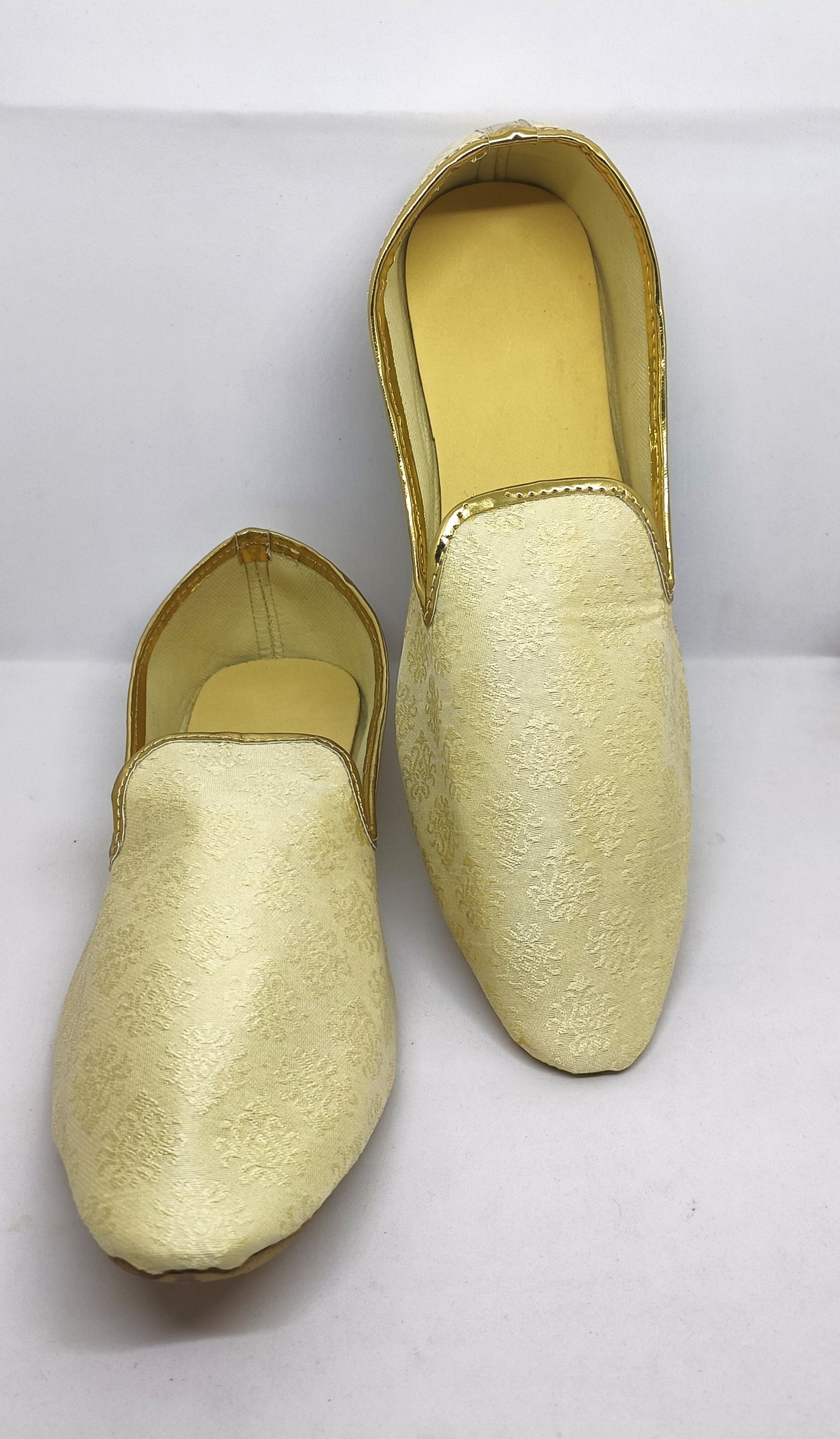 Premium Quality Cream Color Traditional Wear Mojaris For Men