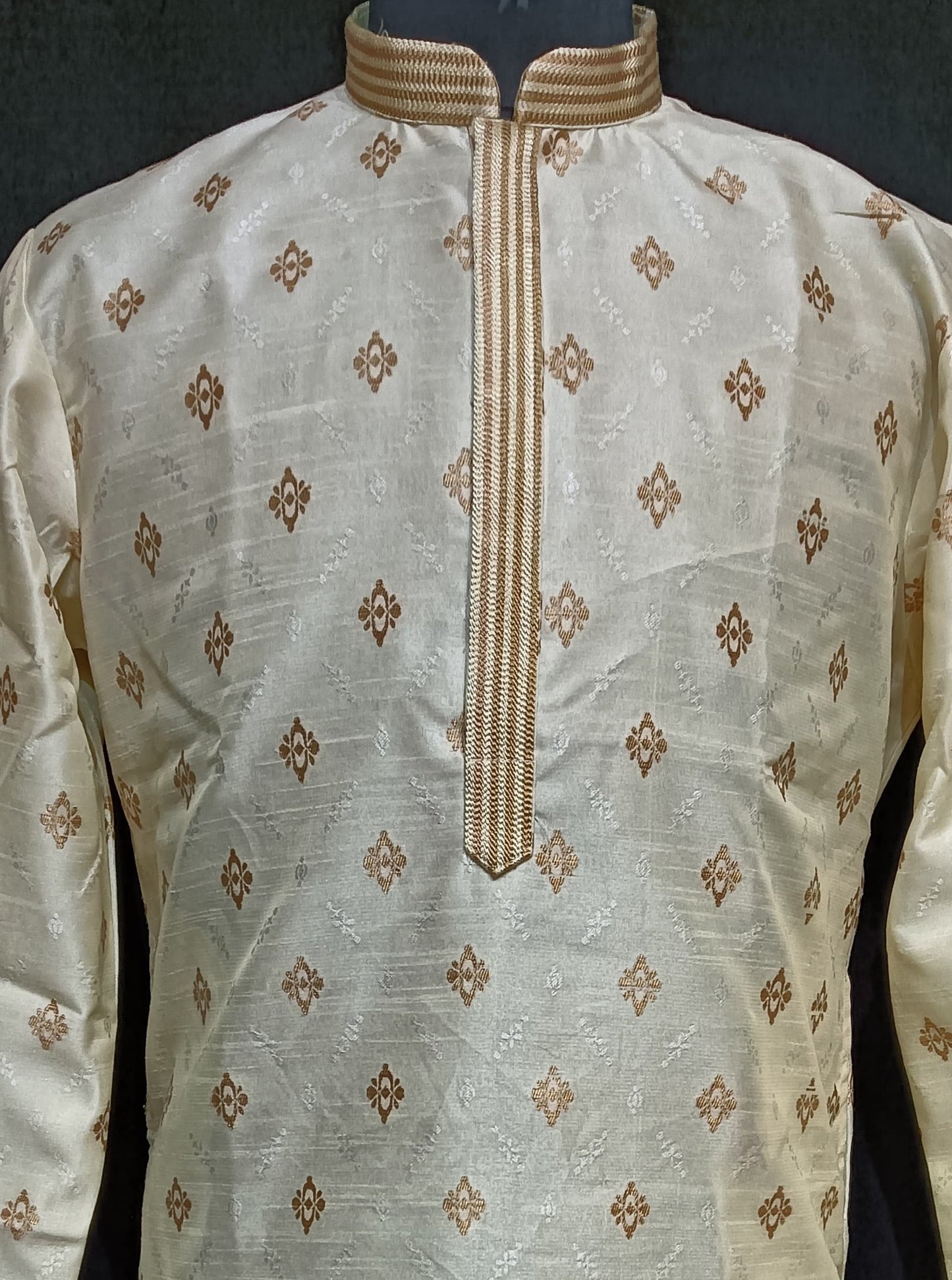Kurta Suits For Men Near Me