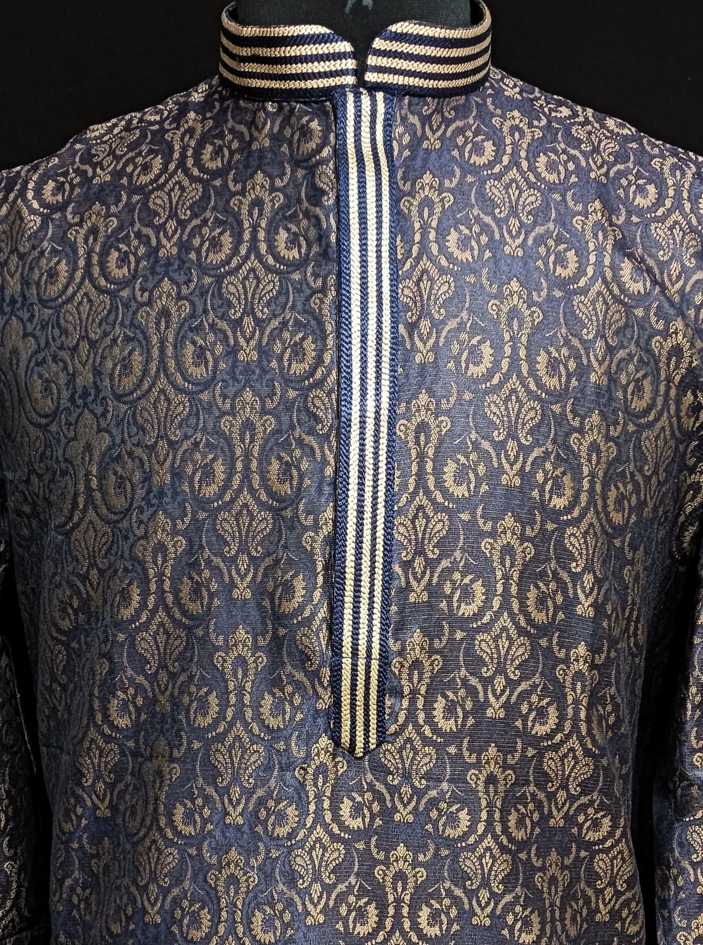 Kurta Suits For Men Near Me