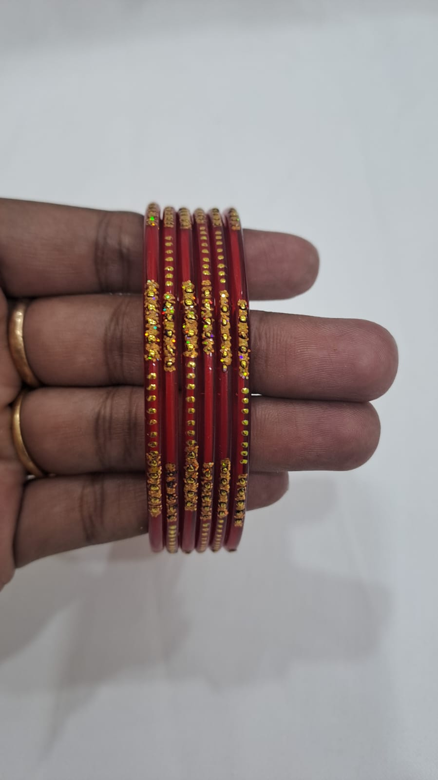 Elegant Red Color With Unique Design Glass Bangles For Women