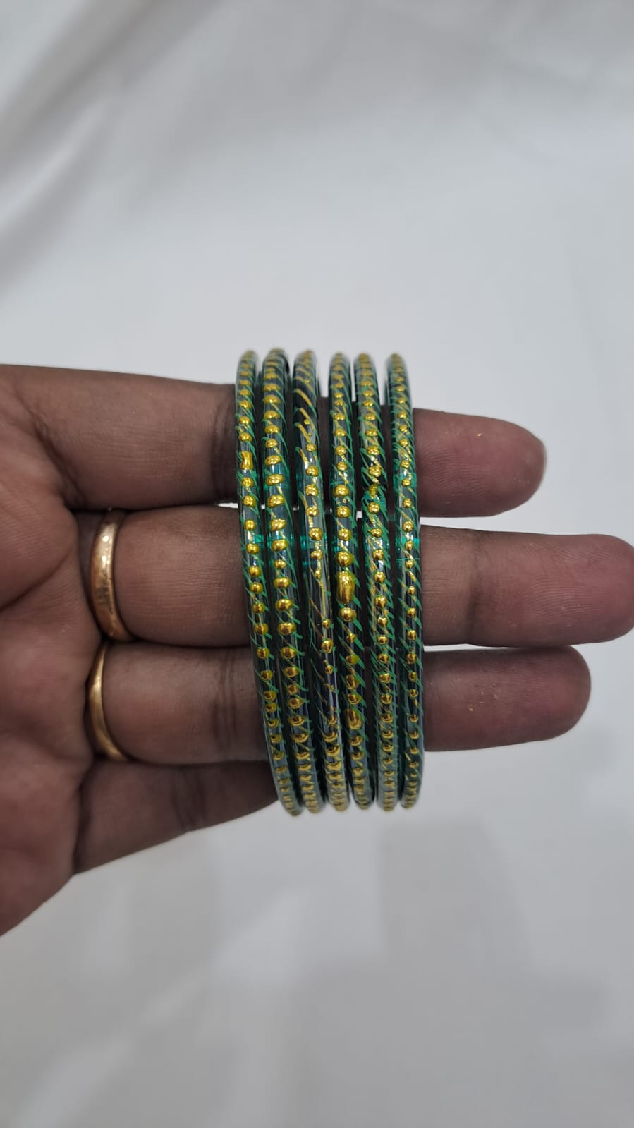 Green Color Checked Design Glass Bangles For Women Near Me