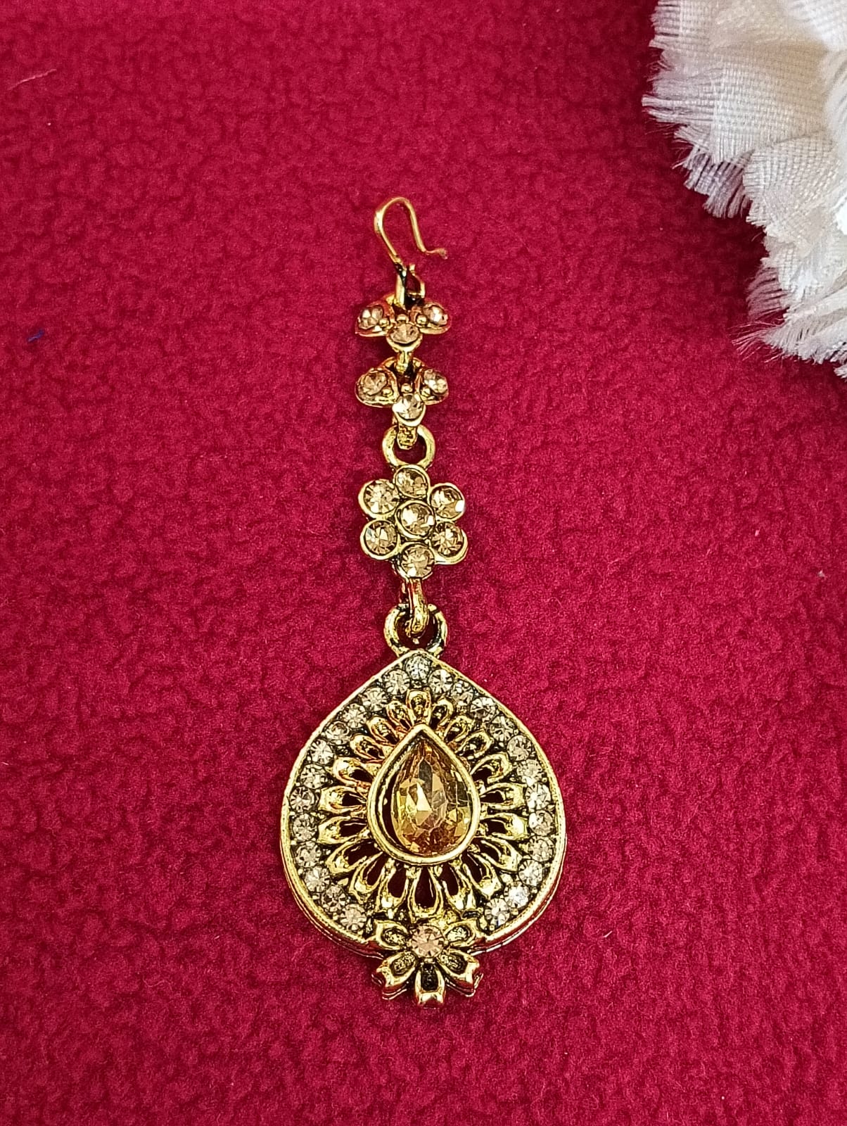 Elegant Gold Color Beautiful Gold Tikka With Stones Near Me
