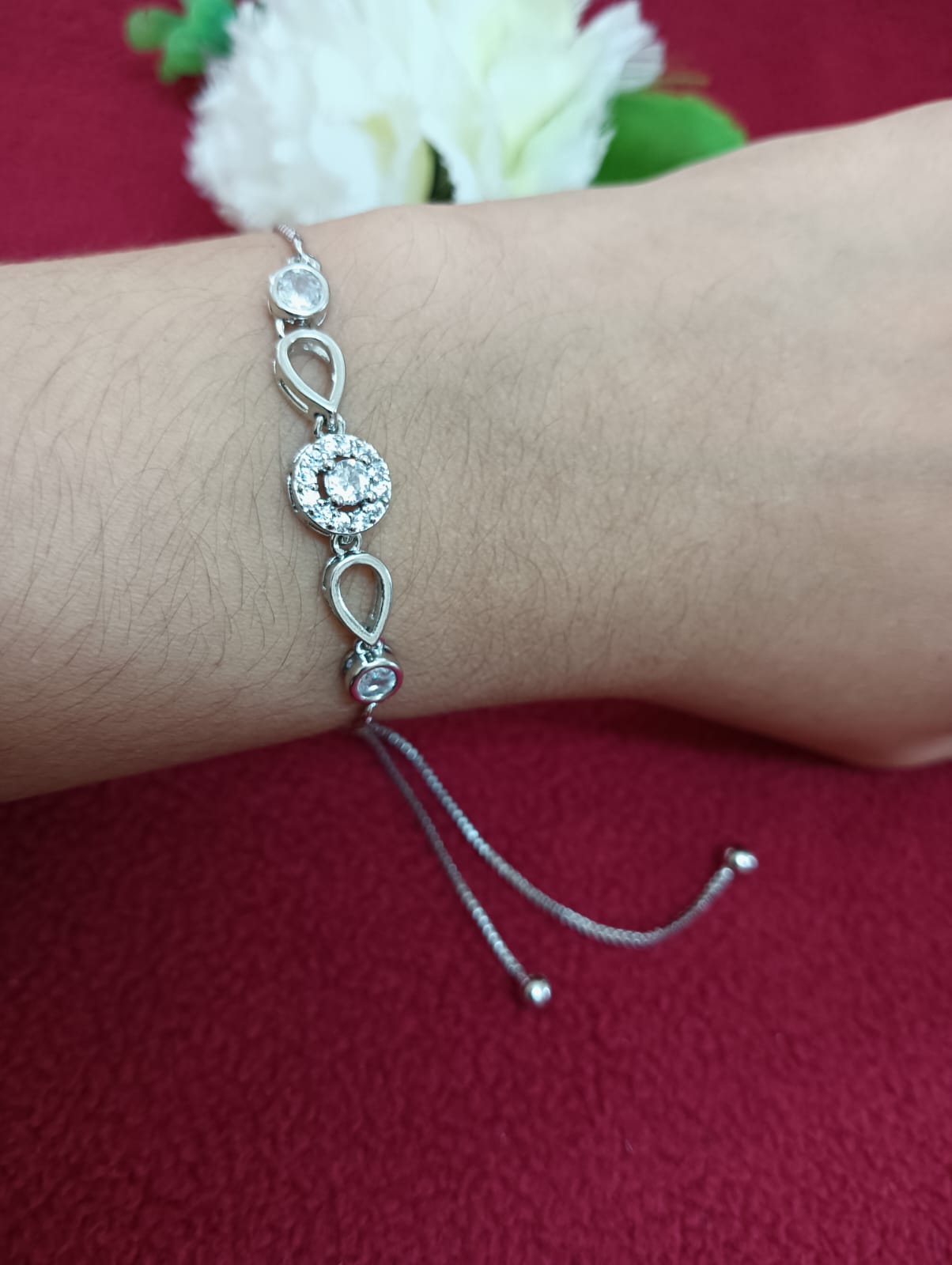 Elegant White Color Pretty American Diamond Bracelet In USA