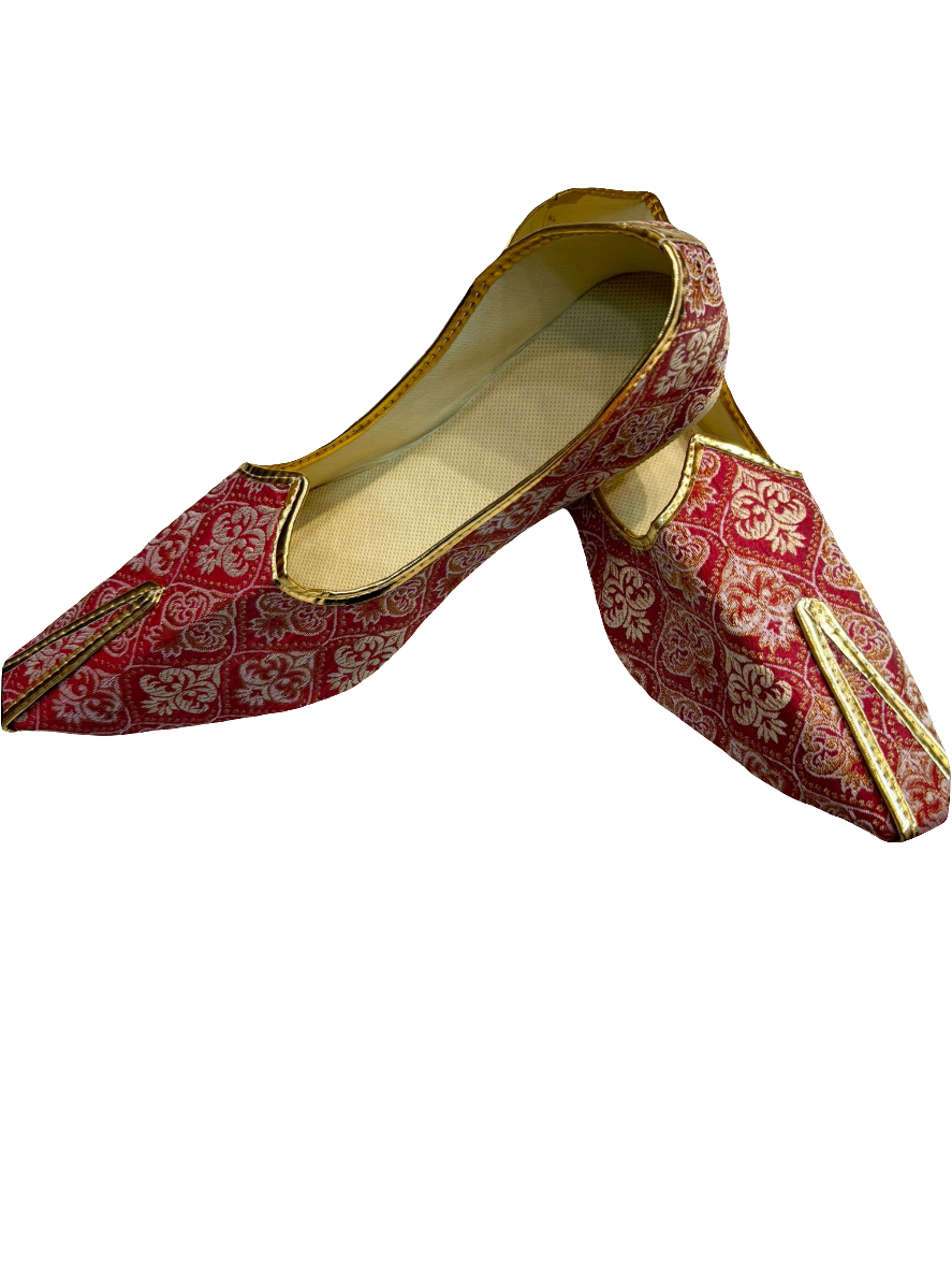 Beautiful Maroon And Golden Color Men Indian Ethnic party Wear Mojari