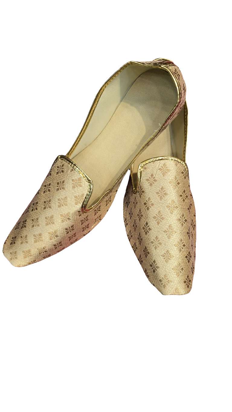 Alluring Gold Color Punjabi Jutti And Mojari Shoes For Men